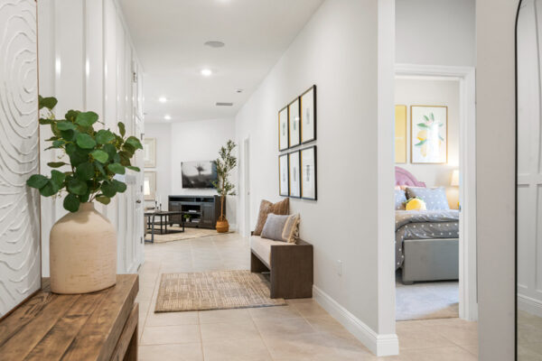 Holiday Builders Biscayne sales center in Spirit of Sebastian.