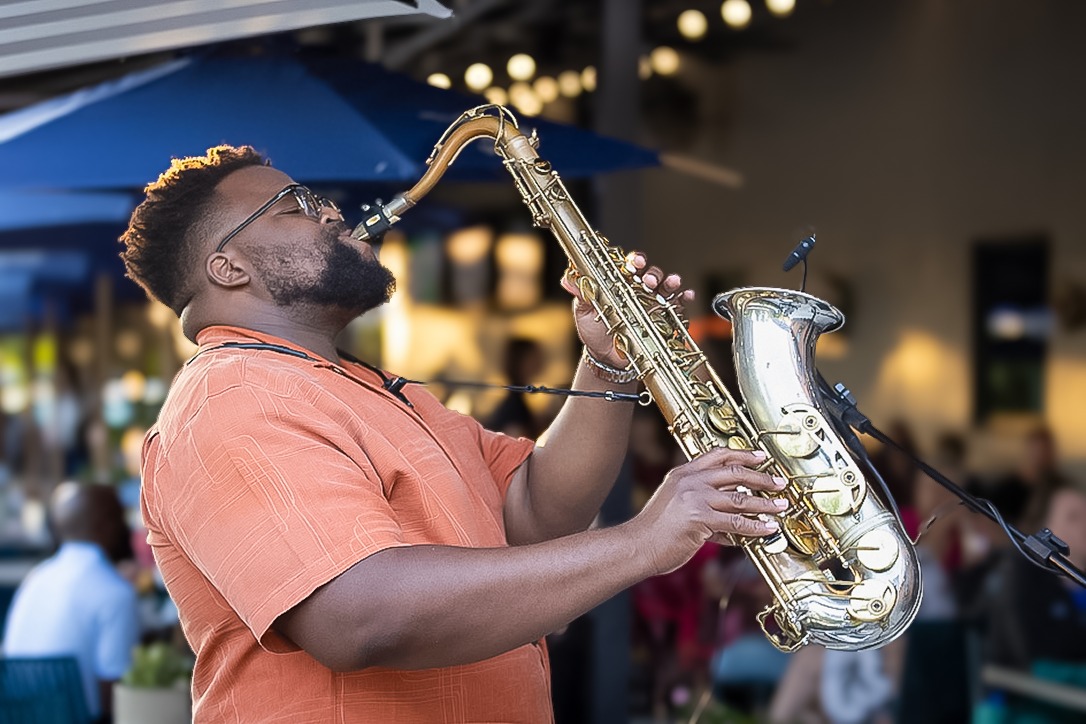 Photo of saxophone player