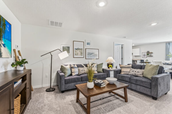 The split layout of the Queen floorplan from the Value Collection by Holiday Builders