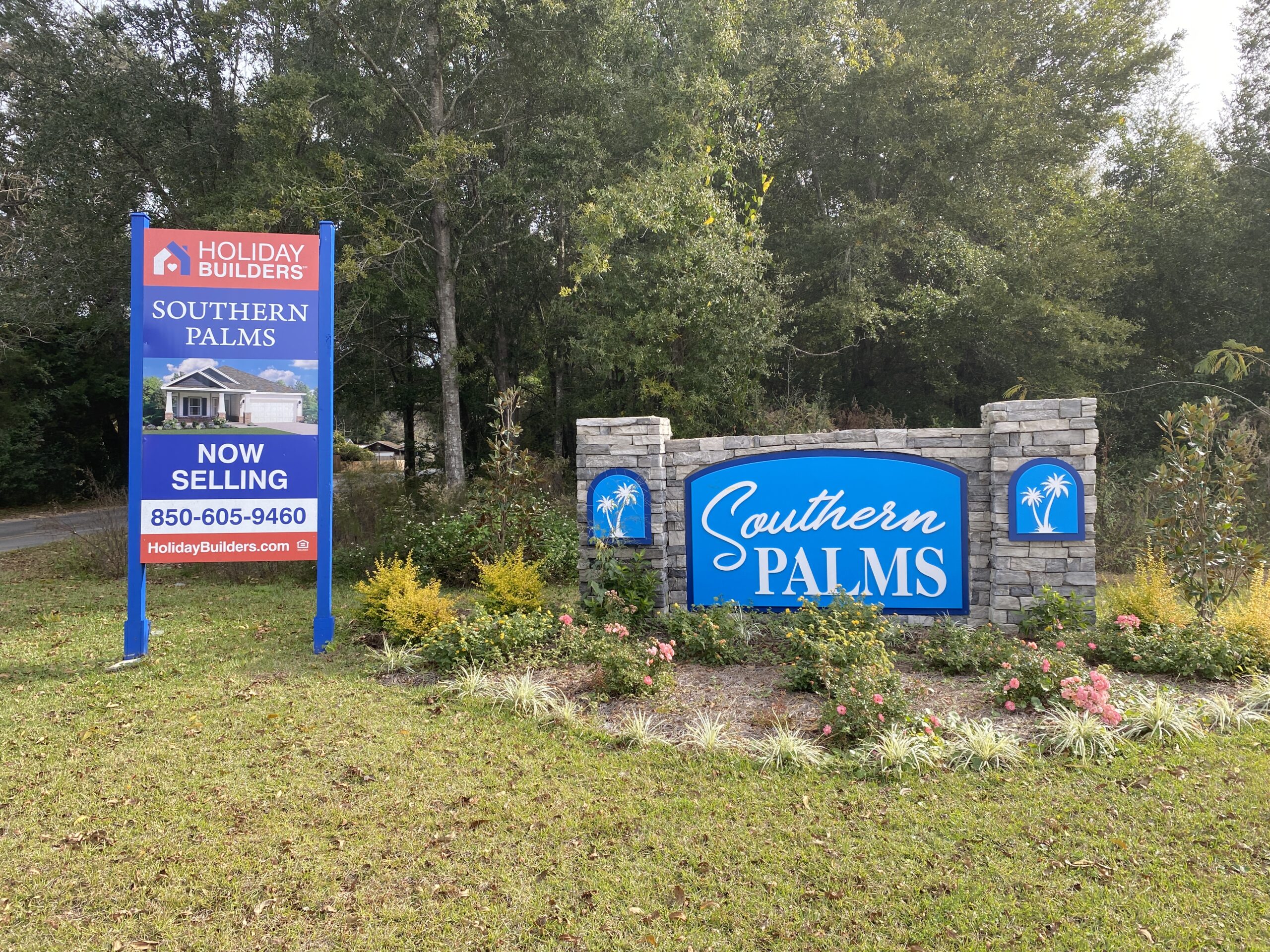 Entry signage for Southern Palms